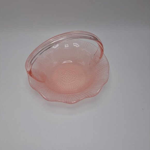 Mikasa Vintage Candy Dish Basket Pink Ribbed Handle Frosted Underside - Picture 3 of 5